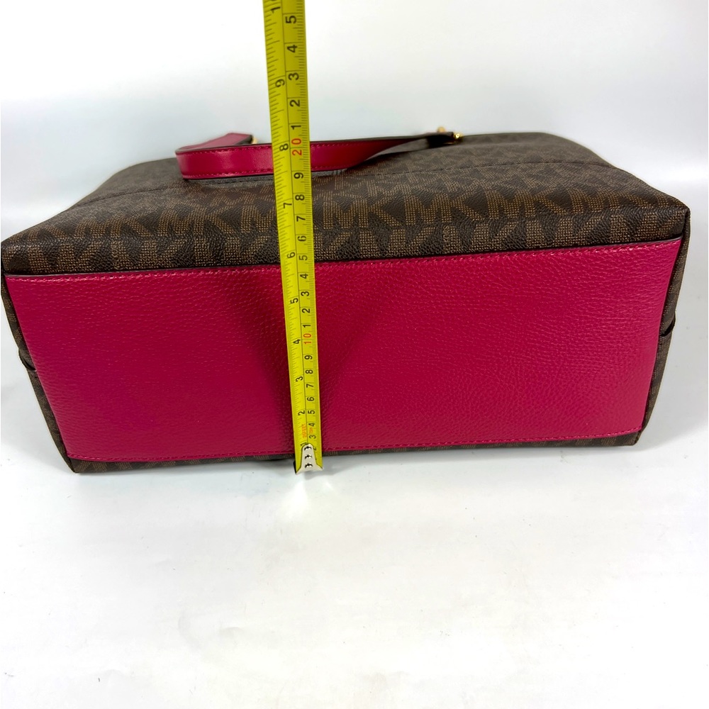 Michael Kors Large Signature Logo Tote Shoulder Bag NWT - Picture 11 of 14